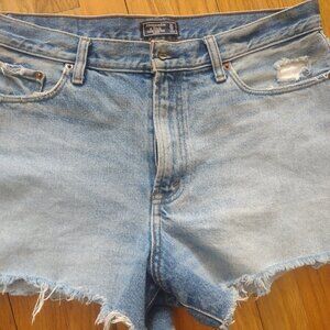 Abercrombie & Fitch High Rise Distressed Denim Shorts Size 31
